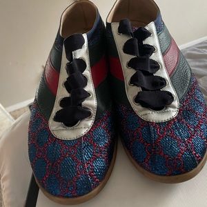 Blue Green &red size 12.5